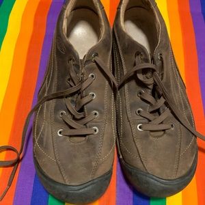 Woman’s keen shoes 10.5